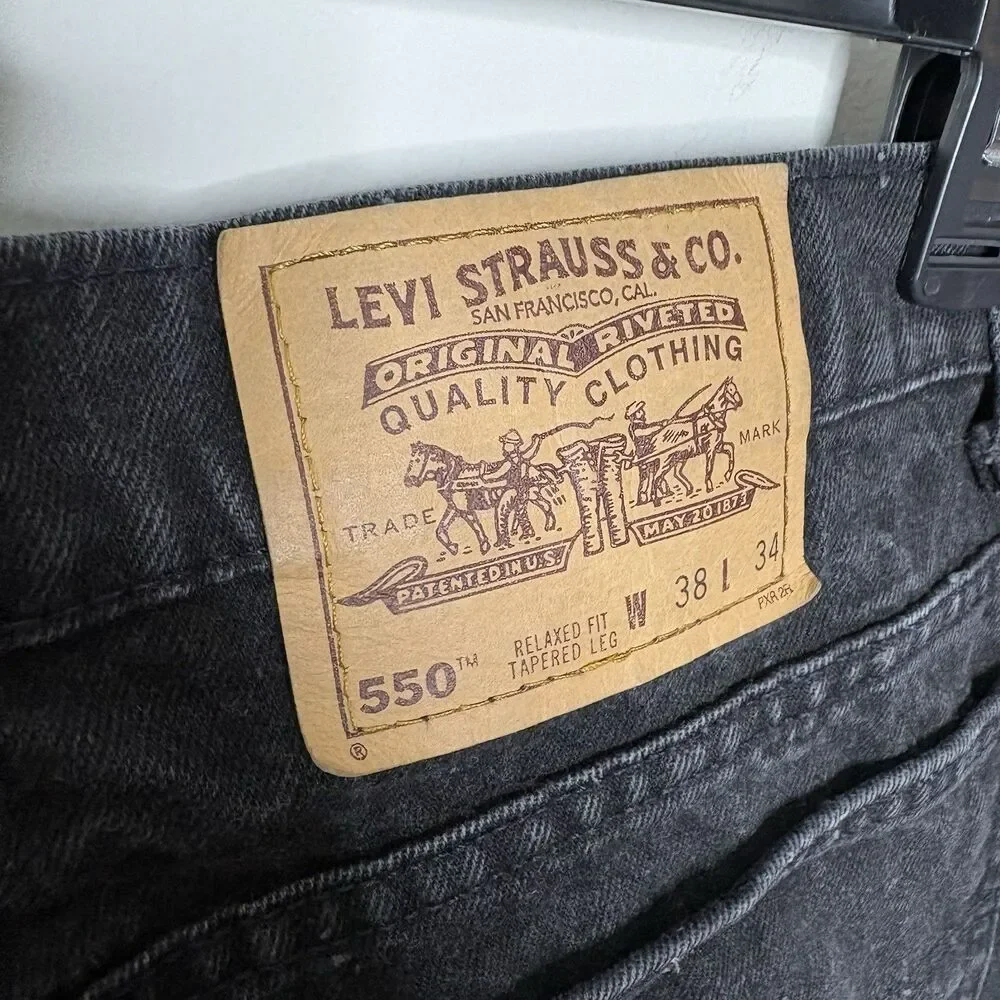 Levis levi 550